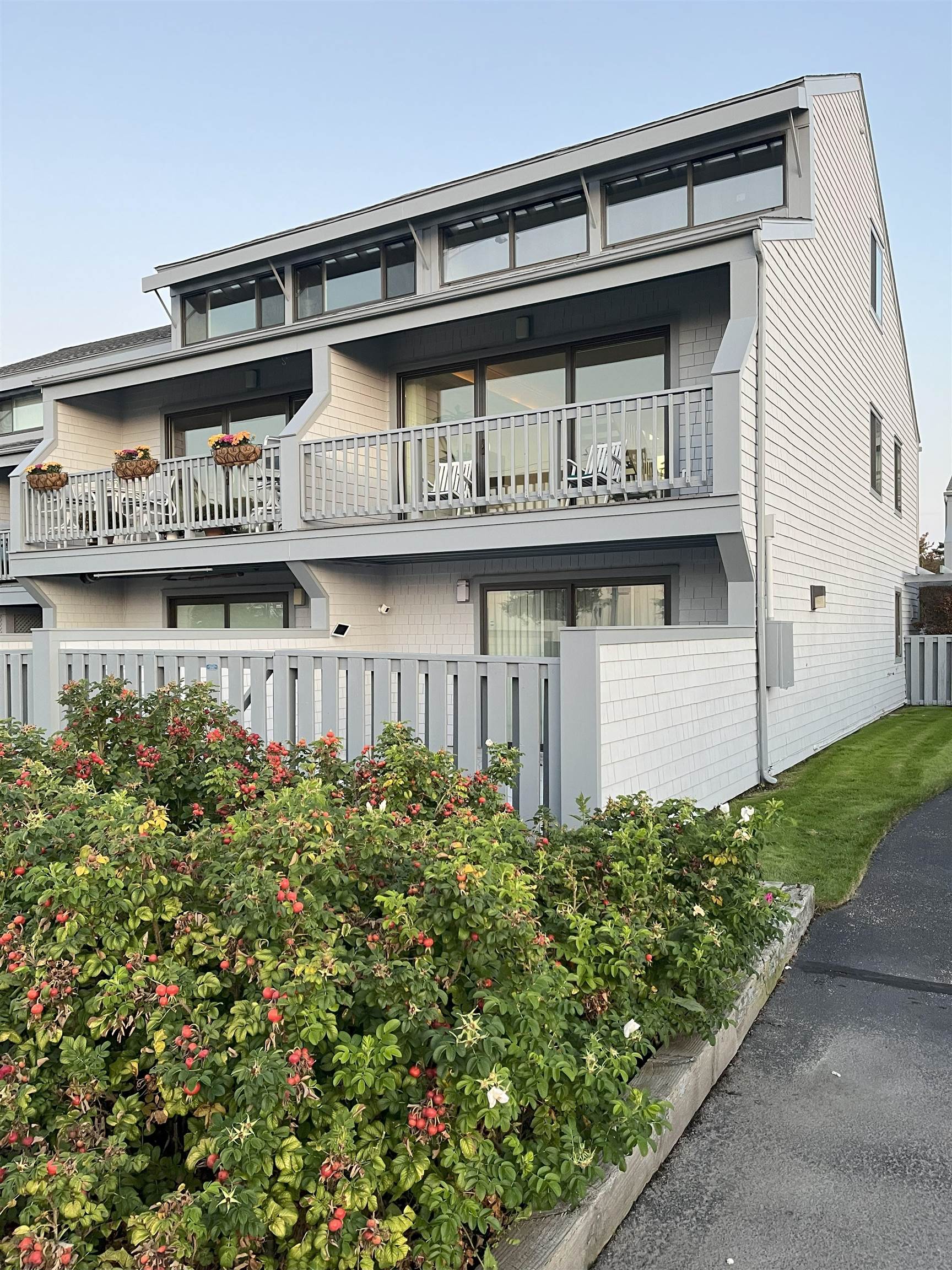 947 Ocean Boulevard, Unit 10 Hampton, NH 03842 - Photo 42 of 57