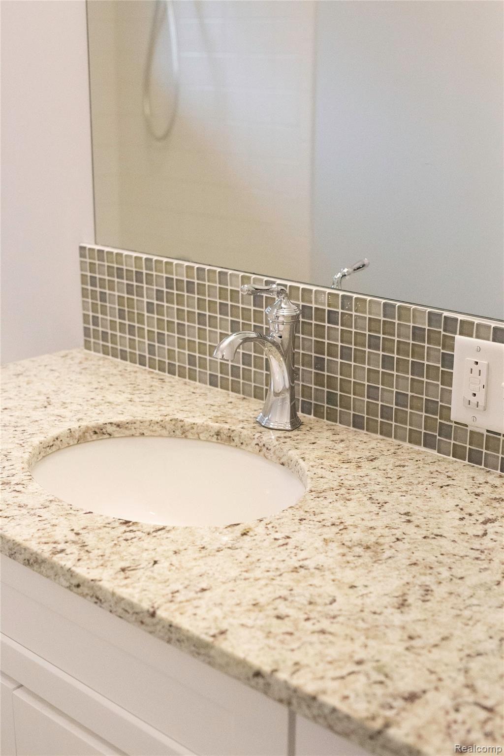 5925 Mason Road Fowlerville, MI 48836 - Photo 7 of 19 masonbathroom1.jpg