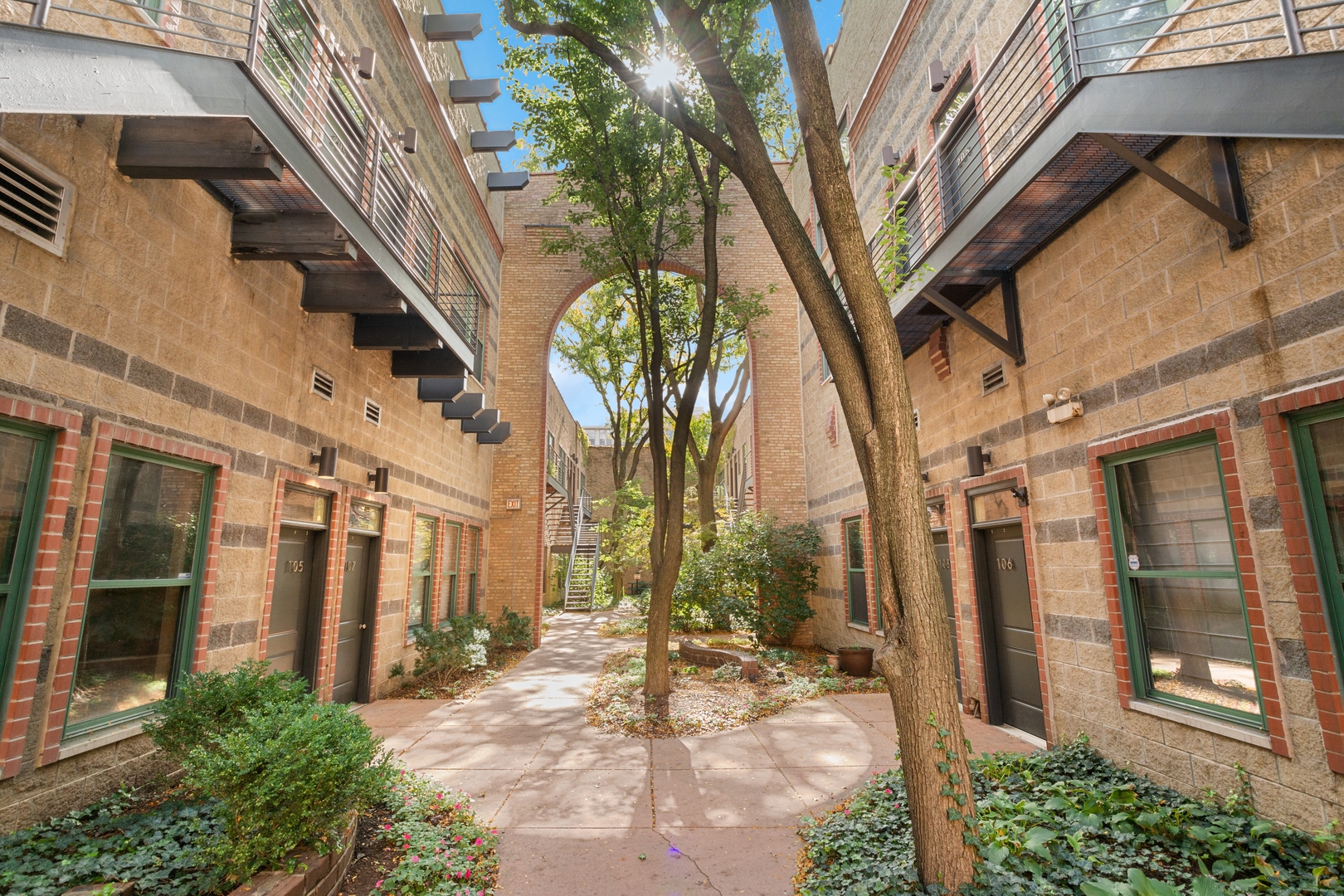 22 North Morgan Street, Unit 202 Chicago, IL 60607 - Photo 23 of 29 a view of a pathway with a house