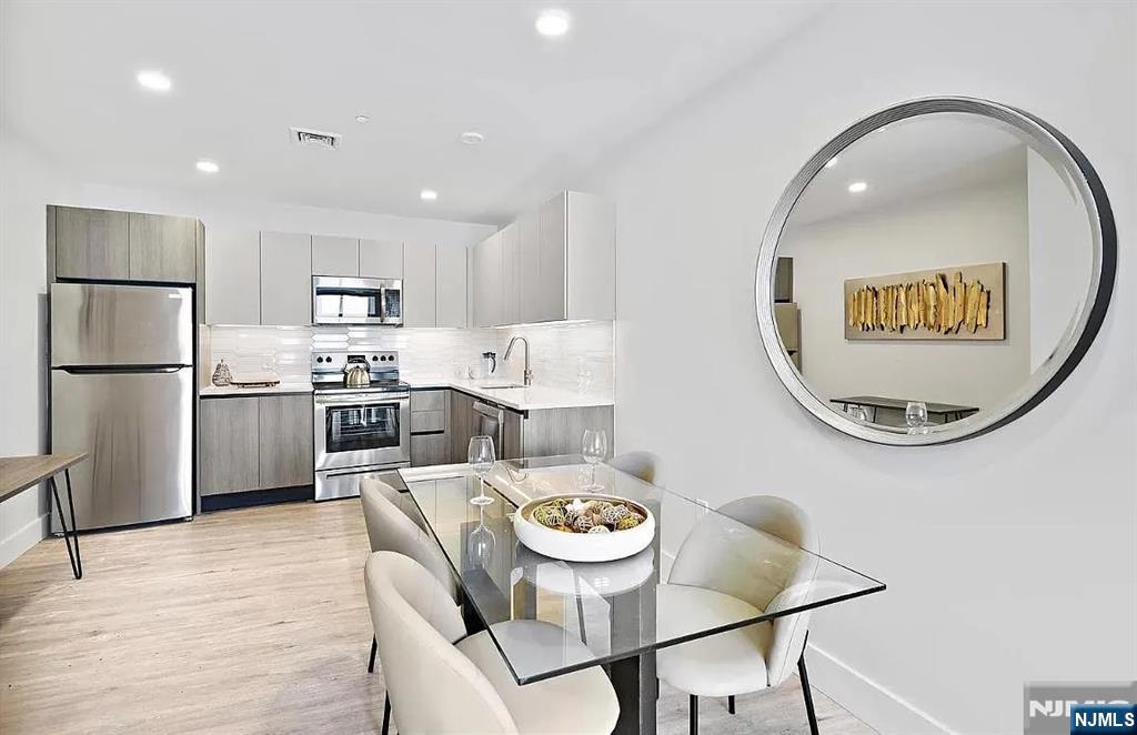 144 Summit Avenue, Unit 711 Jersey City, NJ 07304 - Photo 6 of 14