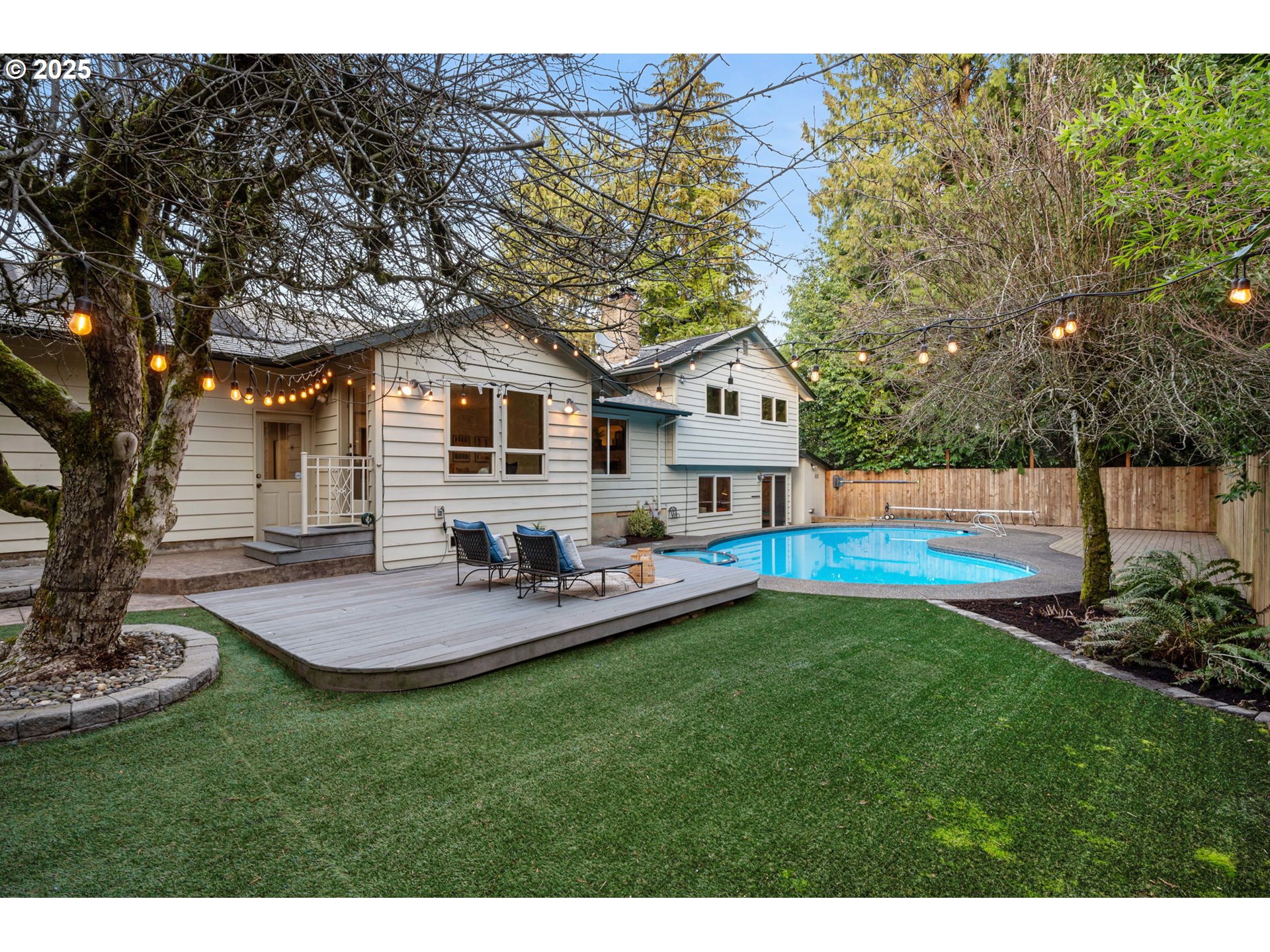 6020 Southwest Florida Street Portland, OR 97219 - Photo 31 of 46 Gallery Image 31