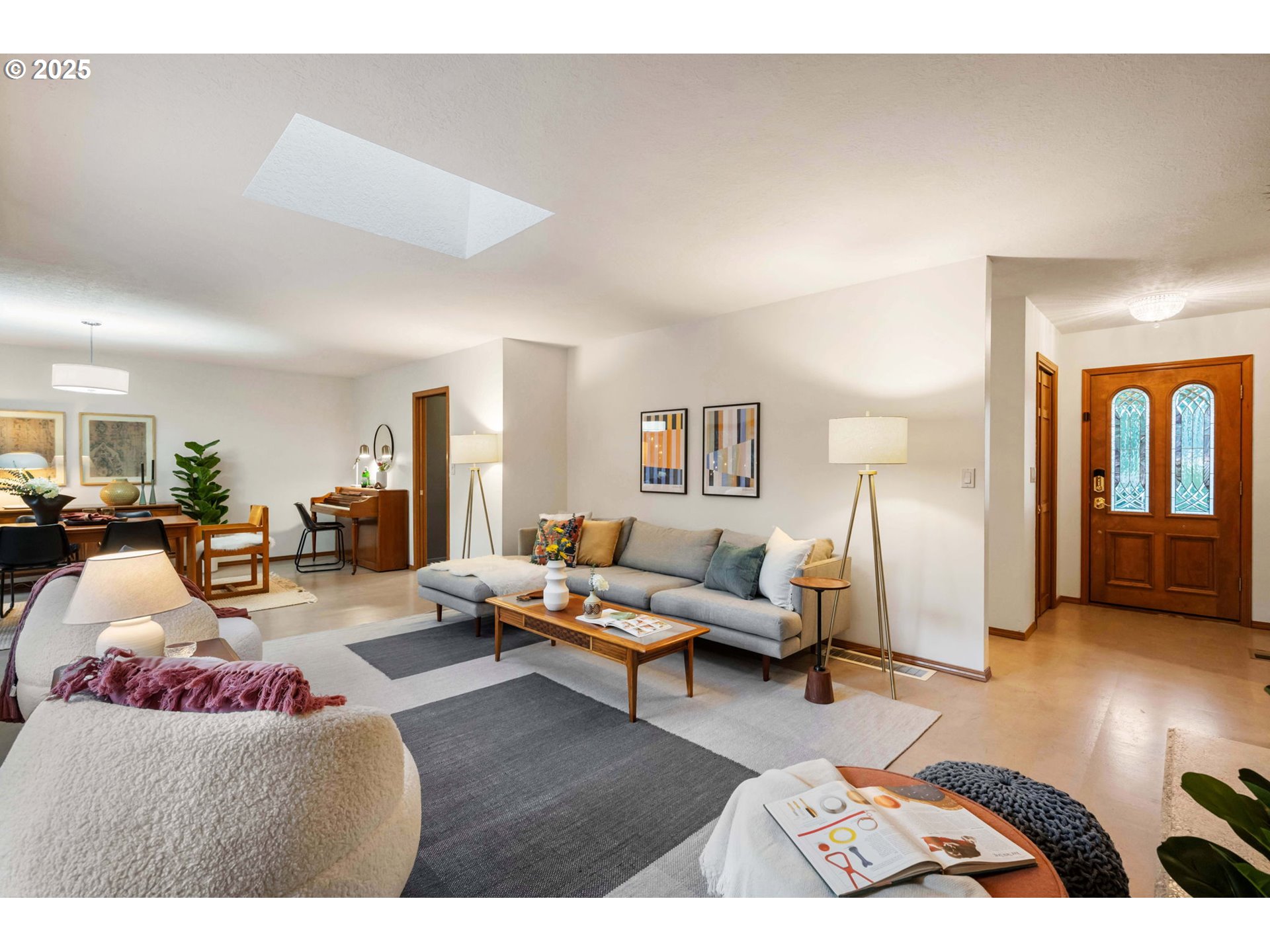 6020 Southwest Florida Street Portland, OR 97219 - Photo 9 of 46 Gallery Image 9