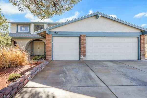 $3,150 | 3225 Mountain Spring Road, Las Vegas, NV 89146