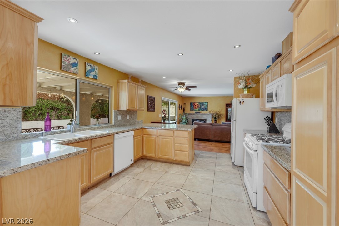 3225 Mountain Spring Road Las Vegas, NV 89146 - Photo 9 of 36