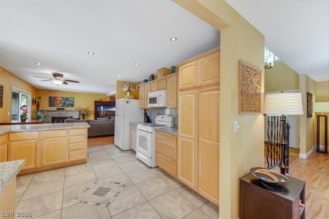 3225 Mountain Spring Road Las Vegas, NV 89146 - Photo 10 of 36