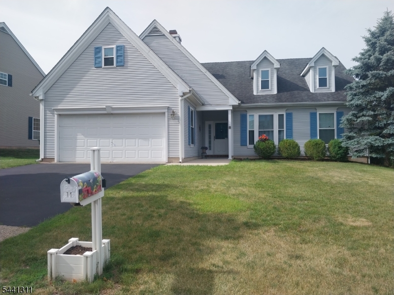 11 Strawberry Hill Road Somerville, NJ 08876 - Photo 1 of 15