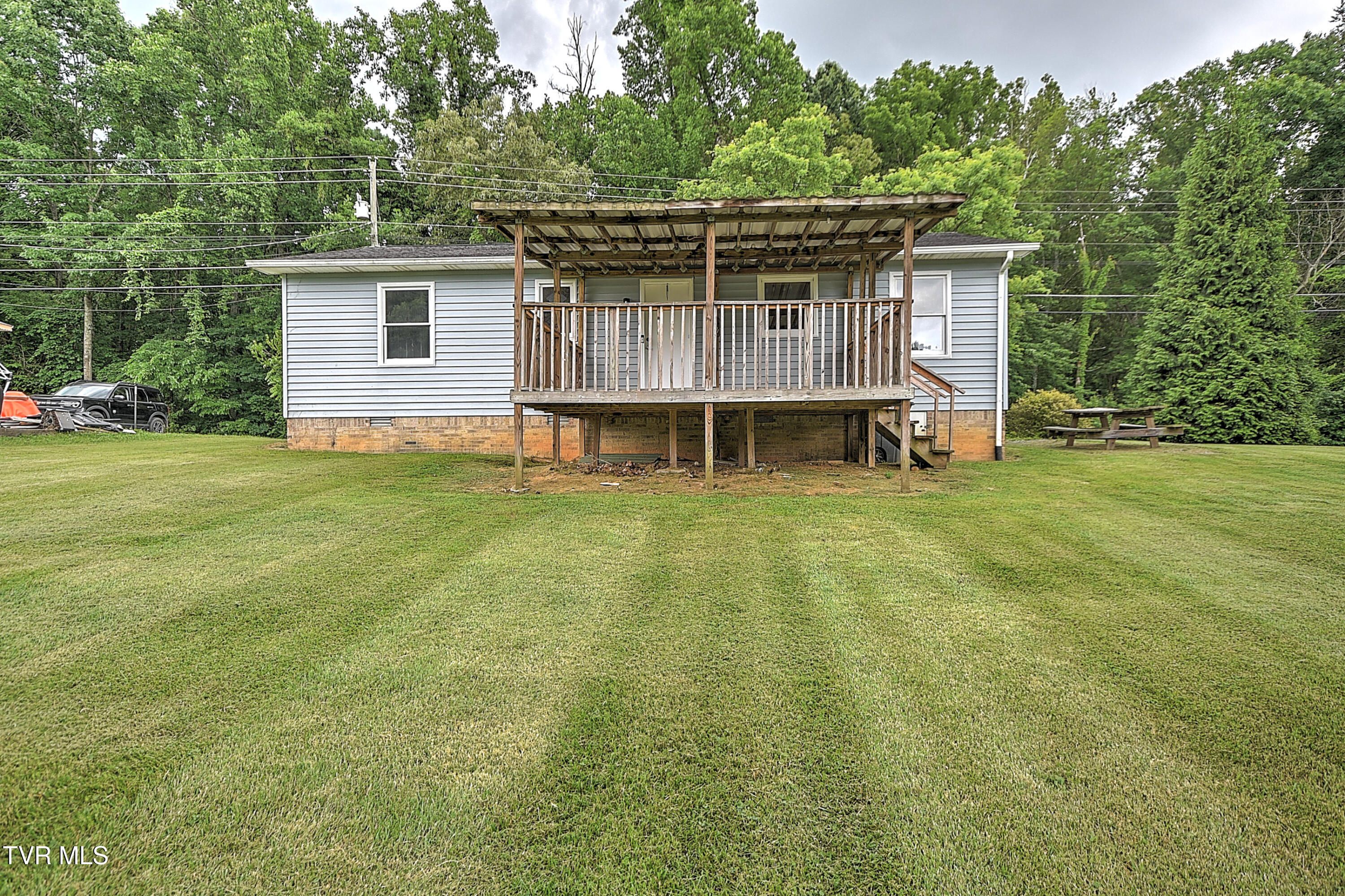 1117 Hunting Hill Road Piney Flats, TN 37686 - Photo 28 of 30 444C3FEE-92DE-4266-8D44-AE0EC18E0830