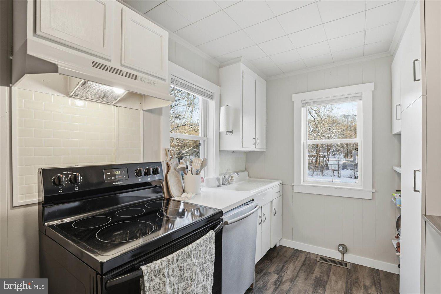 33 East Main Street Adamstown, PA 19501 - Photo 12 of 26