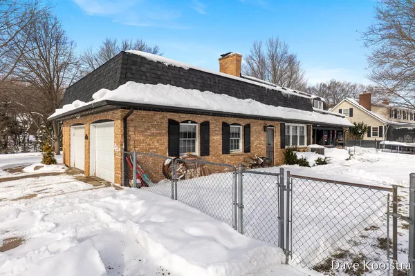 $394,900 | 907 North Glenwood Street, Hastings, MI 49058
