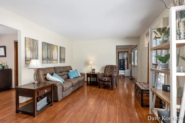 $394,900 | 907 North Glenwood Street, Hastings, MI 49058