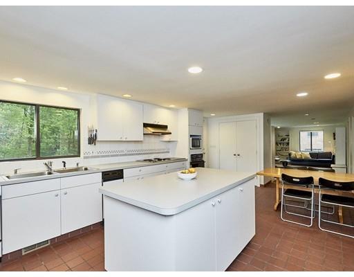 32 Avondale Road Newton, MA 02459 - Photo 8 of 29 Gallery Image 8