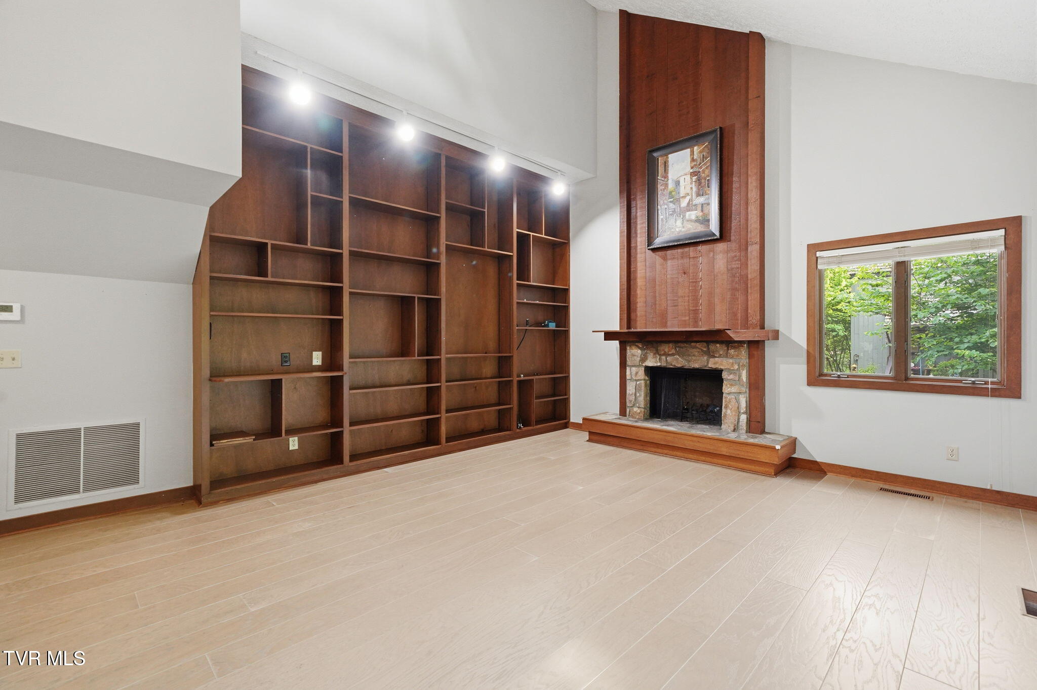 138 Columbine Road Kingsport, TN 37660 - Photo 5 of 50 10-web-or-mls-007_DSC03345