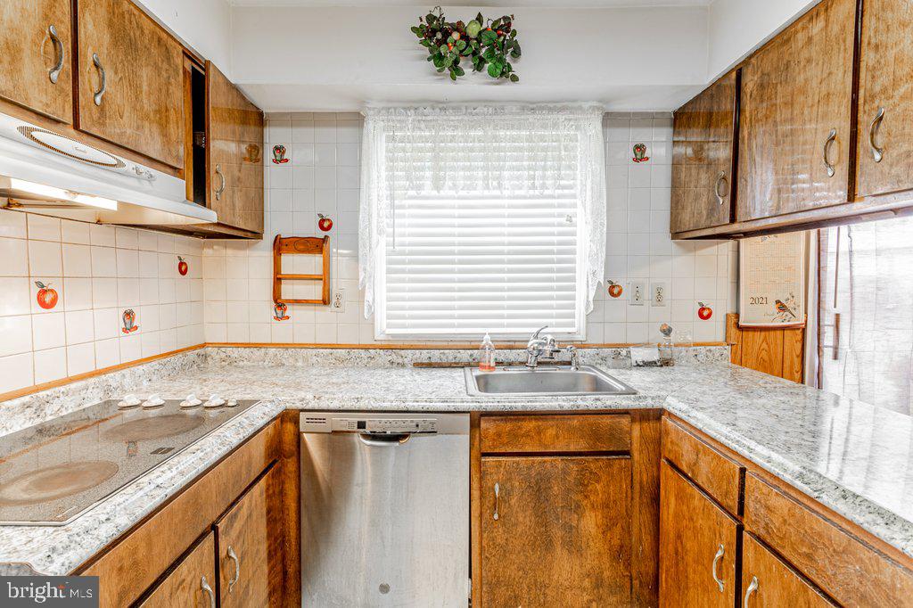 465 Charleston Road Willingboro, NJ 08046 - Photo 13 of 31