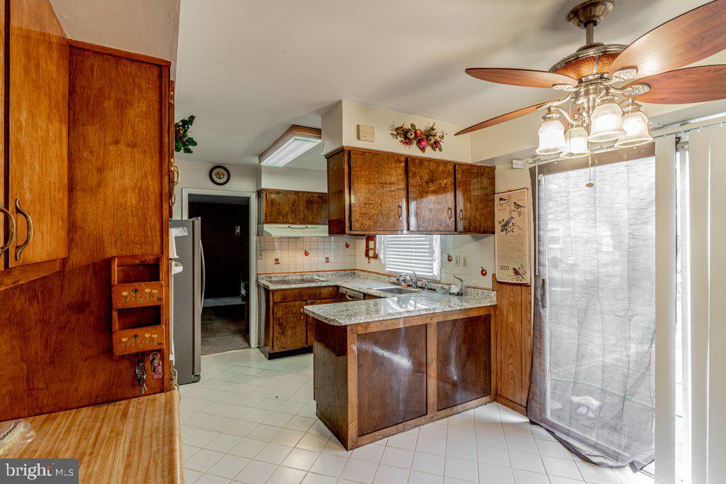 465 Charleston Road Willingboro, NJ 08046 - Photo 15 of 31