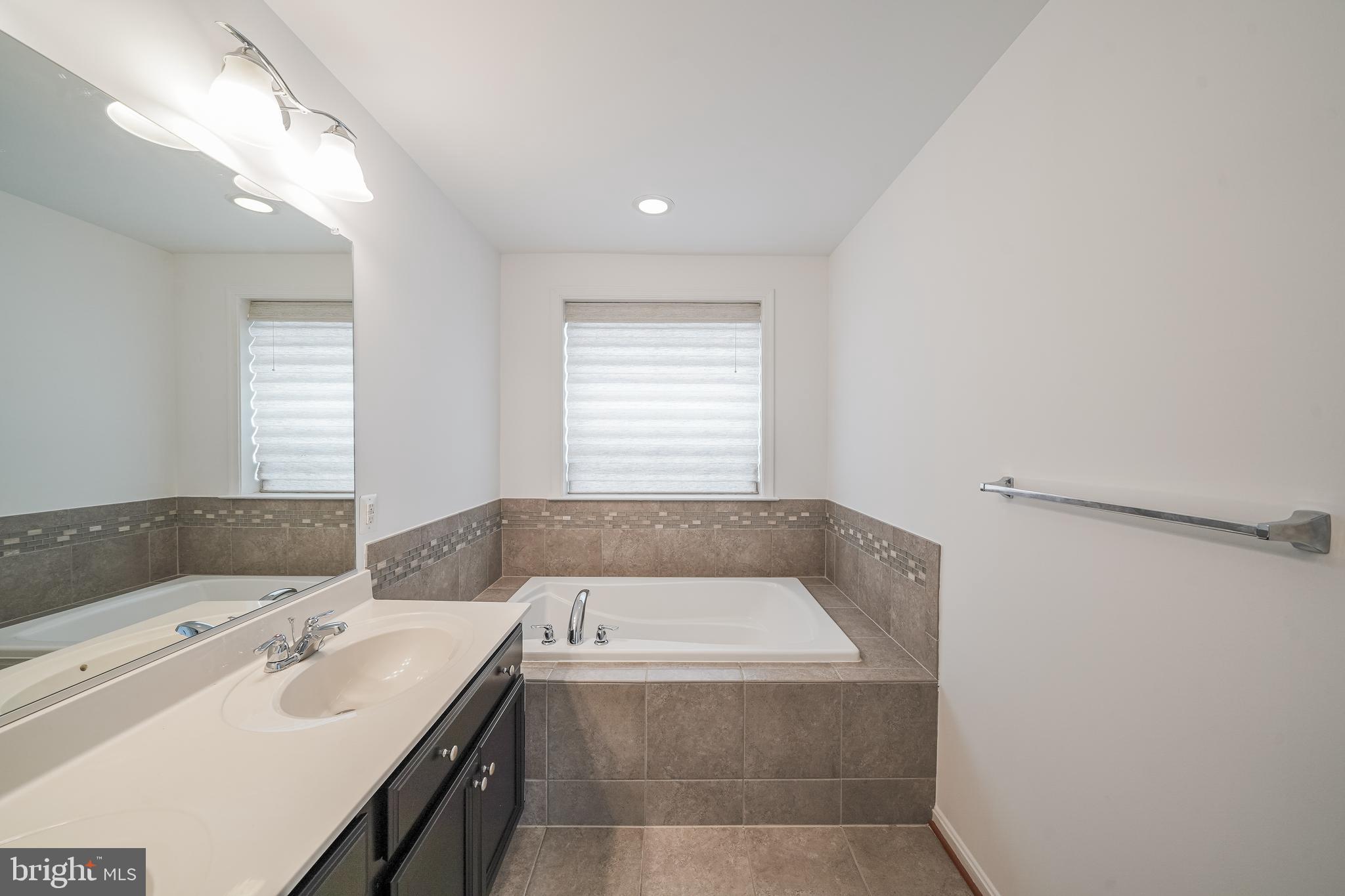4733 Verdana Loop Frederick, MD 21703 - Photo 15 of 28 Master bathroom