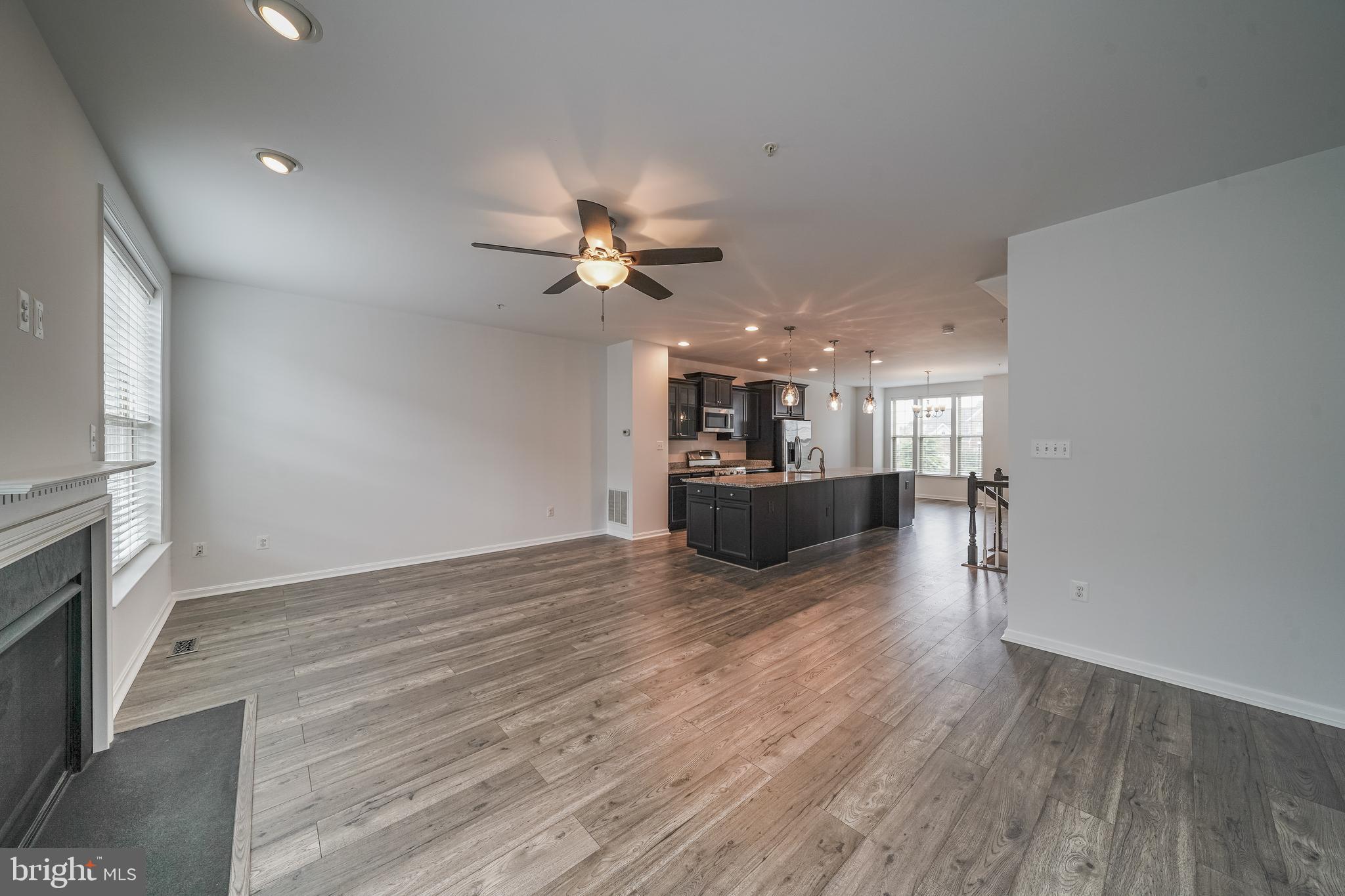 4733 Verdana Loop Frederick, MD 21703 - Photo 6 of 28 Living room