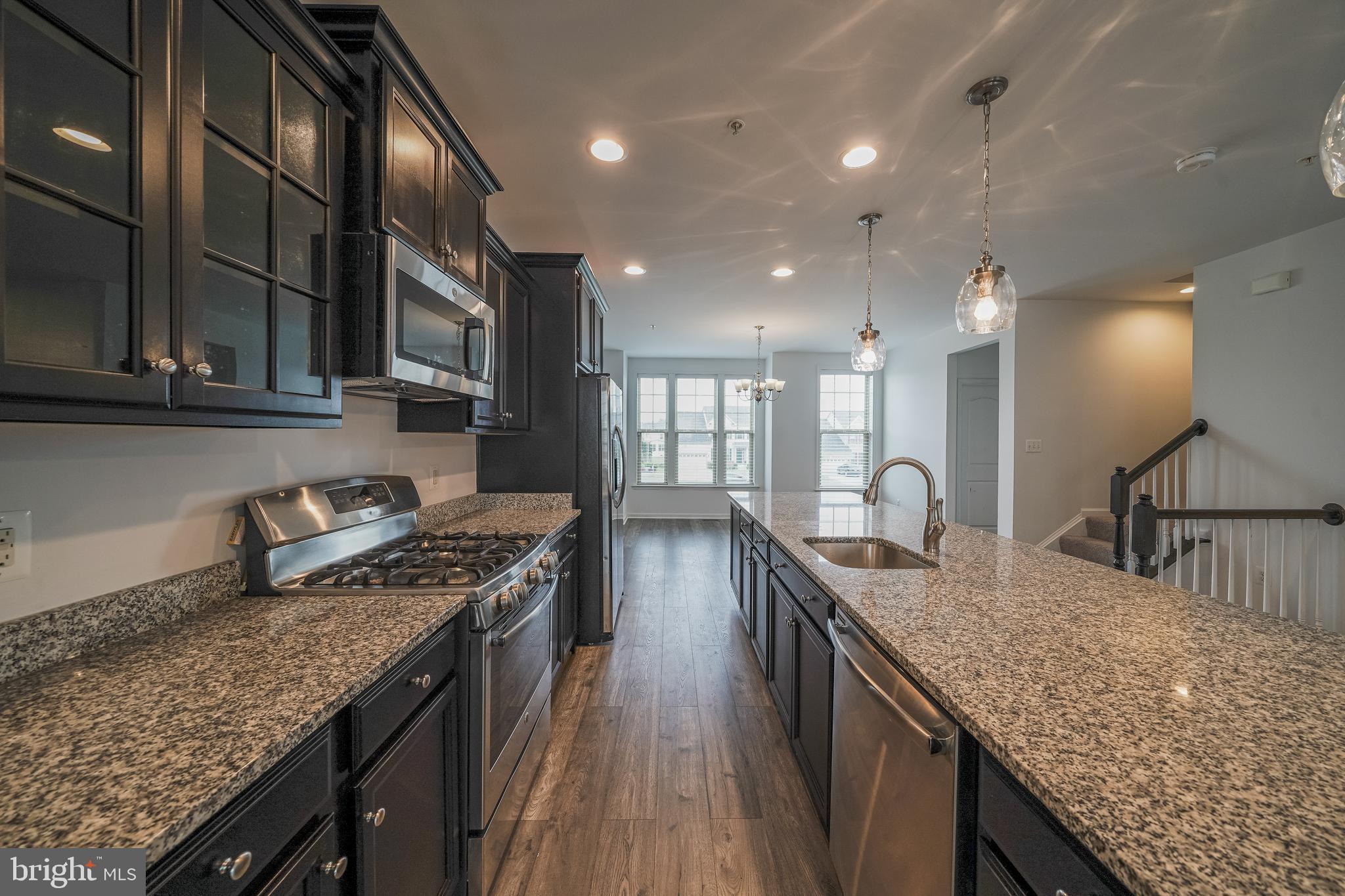 4733 Verdana Loop Frederick, MD 21703 - Photo 7 of 28 Kitchen