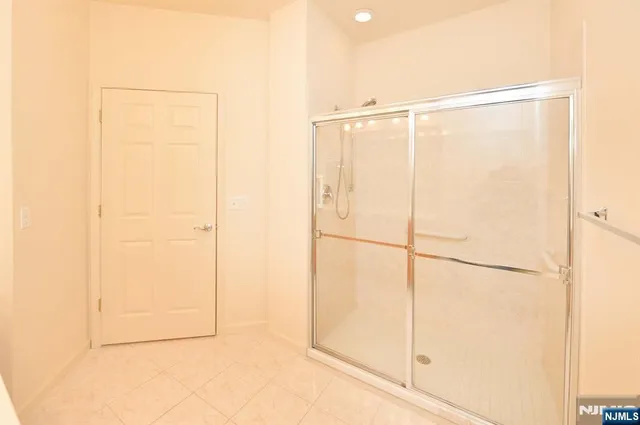 $605,000 | 80 Ridgewood Road, Unit 106, Washington Township, NJ 07676