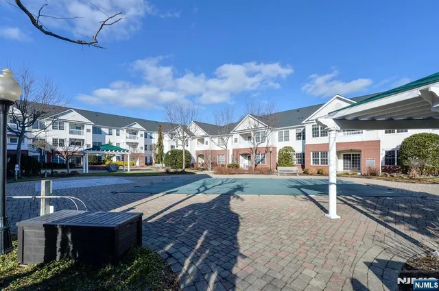 $605,000 | 80 Ridgewood Road, Unit 106, Washington Township, NJ 07676
