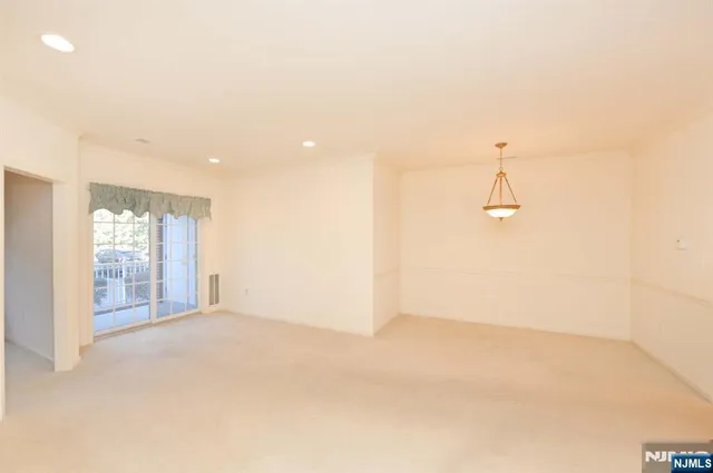 $605,000 | 80 Ridgewood Road, Unit 106, Washington Township, NJ 07676