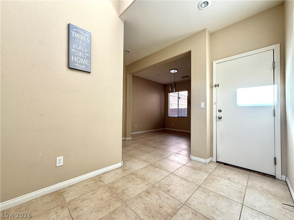 933 Wagner Valley Street Henderson, NV 89052 - Photo 7 of 32