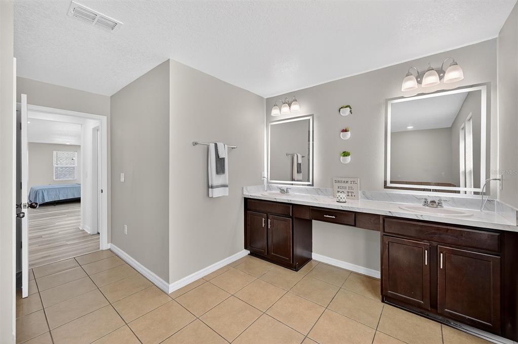 11309 Brighton Knoll Loop Riverview, FL 33579 - Photo 28 of 42