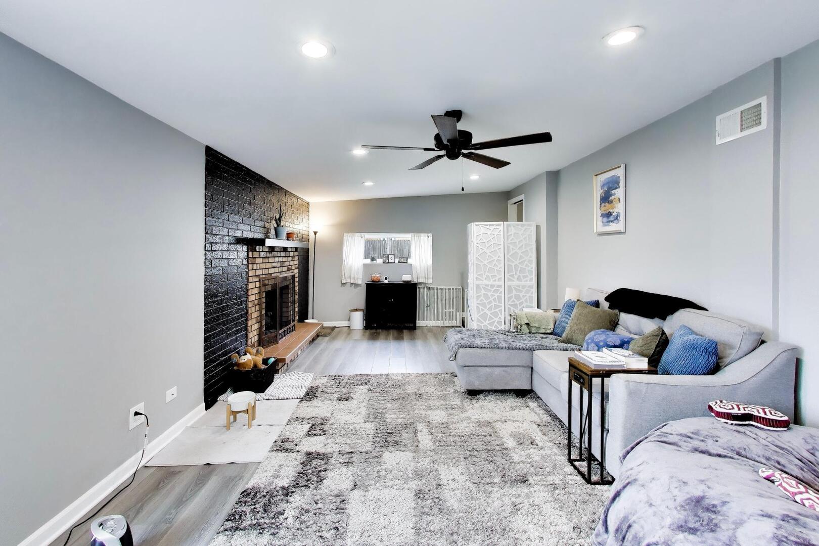 7944 82nd Street Bridgeview, IL 60455 - Photo 11 of 38