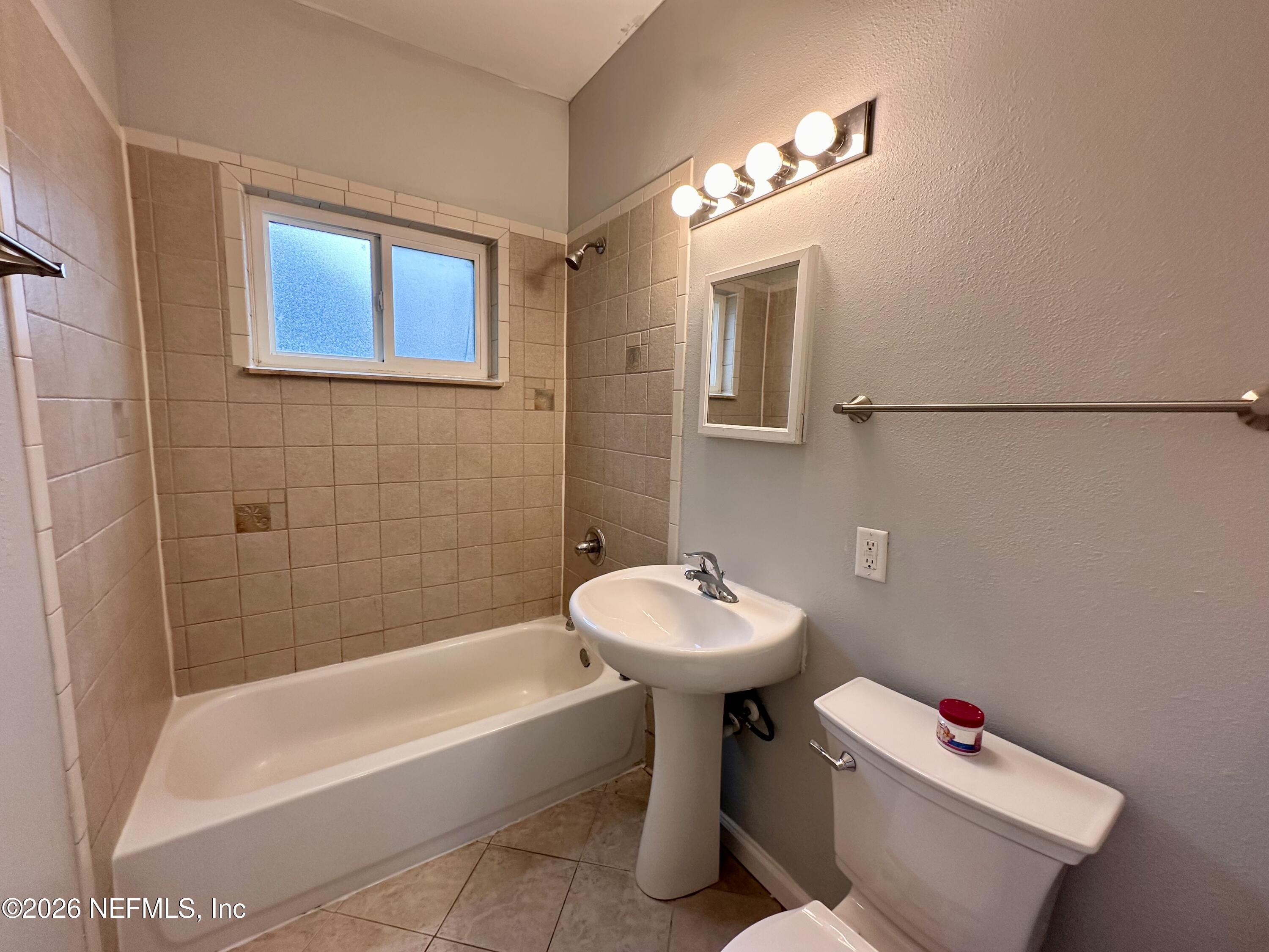 10708 Briarcliff Road East Jacksonville, FL 32218 - Photo 31 of 34 Bathroom