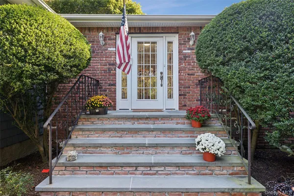 $717,000 | 39 South Cozine Road, Center Moriches, NY 11934