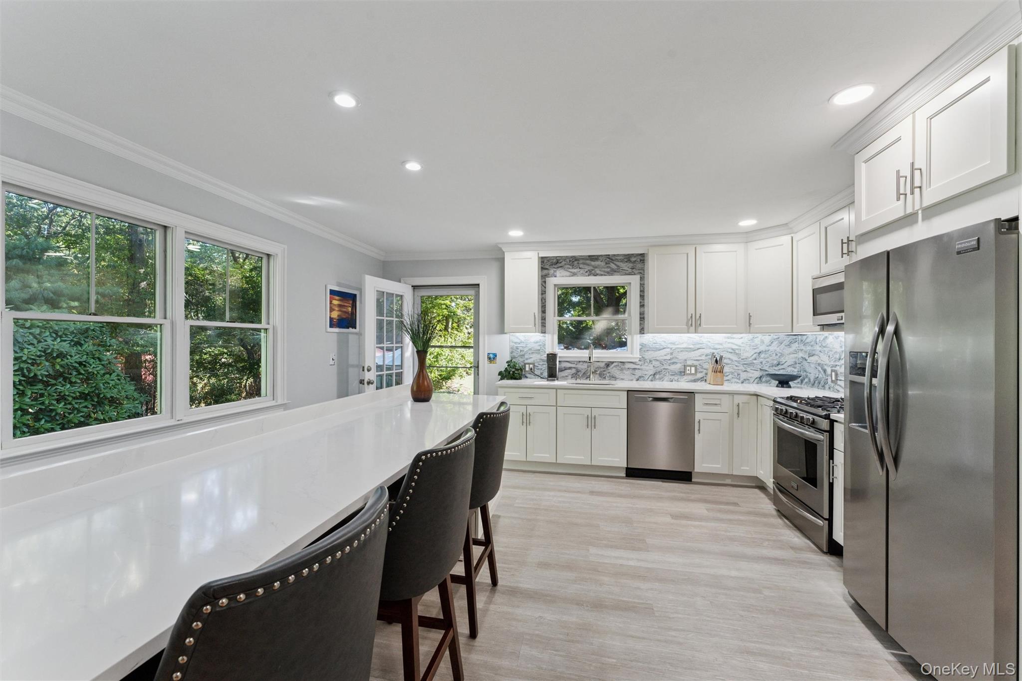 39 South Cozine Road Center Moriches, NY 11934 - Photo 5 of 20