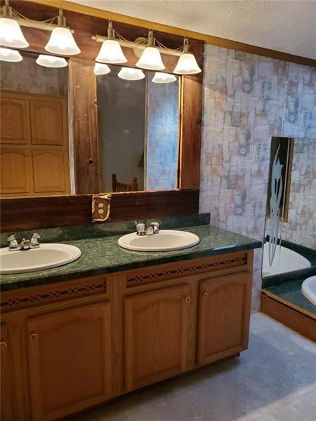 185 Kibe Road Acme, PA 15610 - Photo 9 of 21