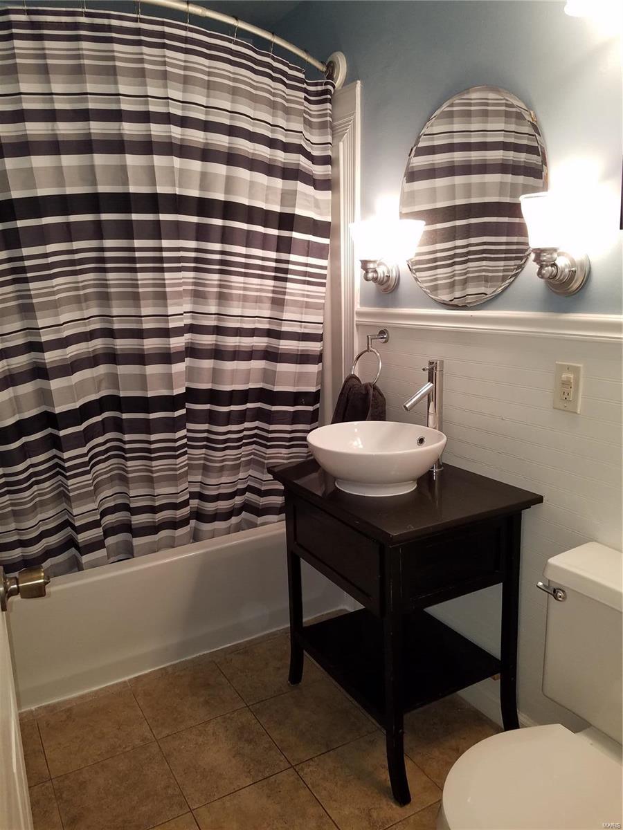 2205 Derhake Road Florissant, MO 63033 - Photo 12 of 15 Gallery Image 12