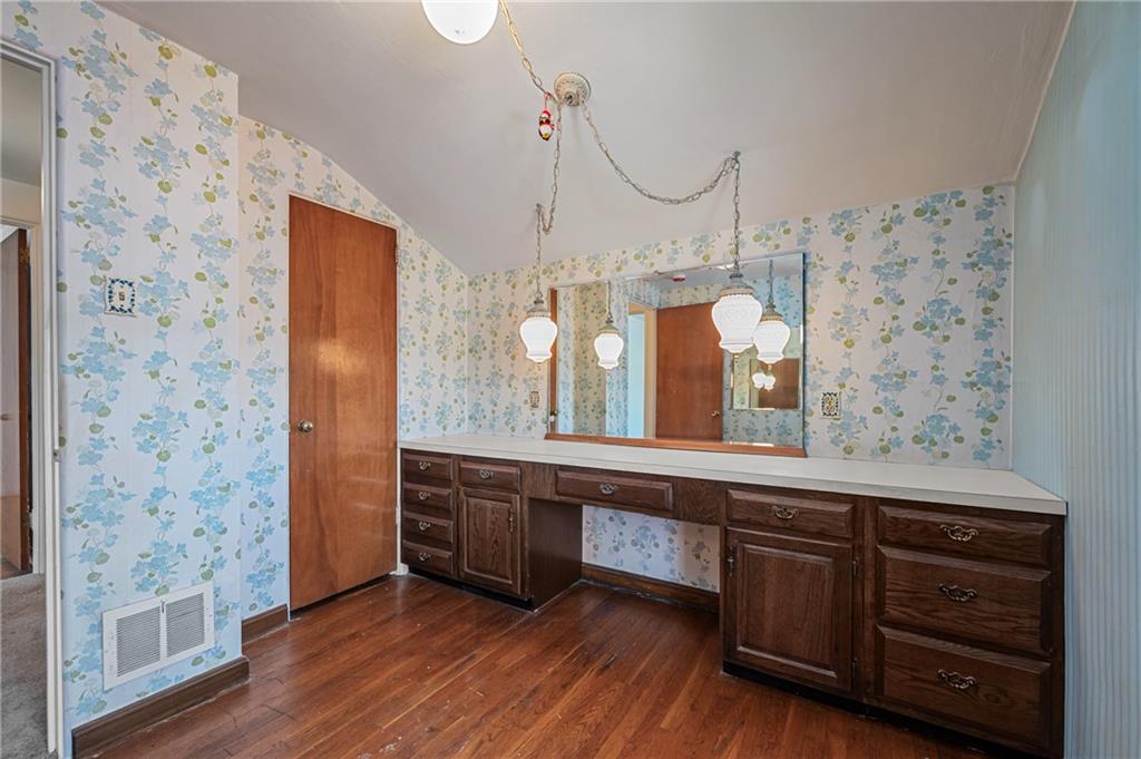 964 Roland Road Pittsburgh, PA 15221 - Photo 19 of 29 Gallery Image 19