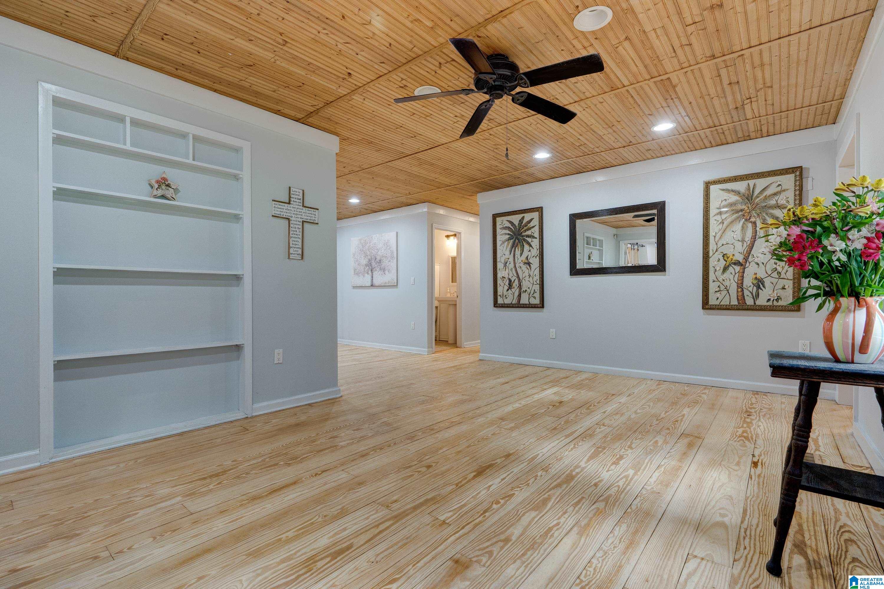 2016 Crest Lane Birmingham, AL 35226 - Photo 5 of 25