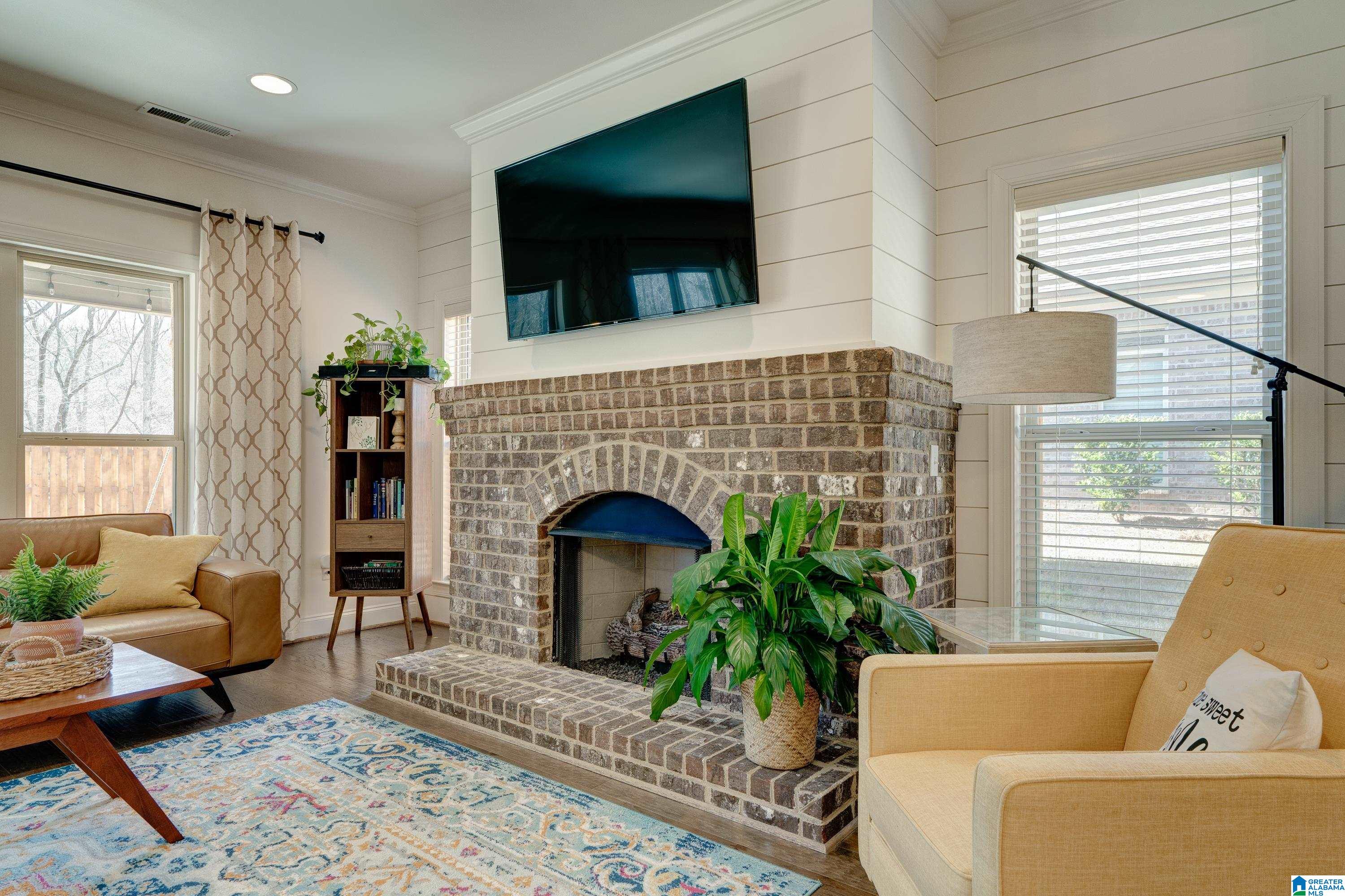 213 Ambergate Circle Pelham, AL 35124 - Photo 6 of 36