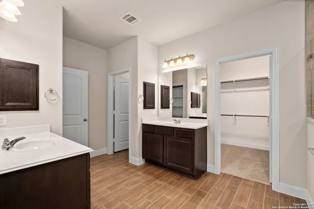 $2,750 | 2248 Meadow Way Street, New Braunfels, TX 78132