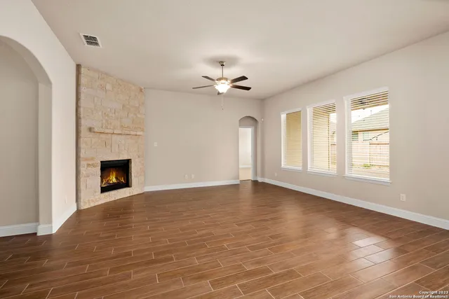 $2,750 | 2248 Meadow Way Street, New Braunfels, TX 78132