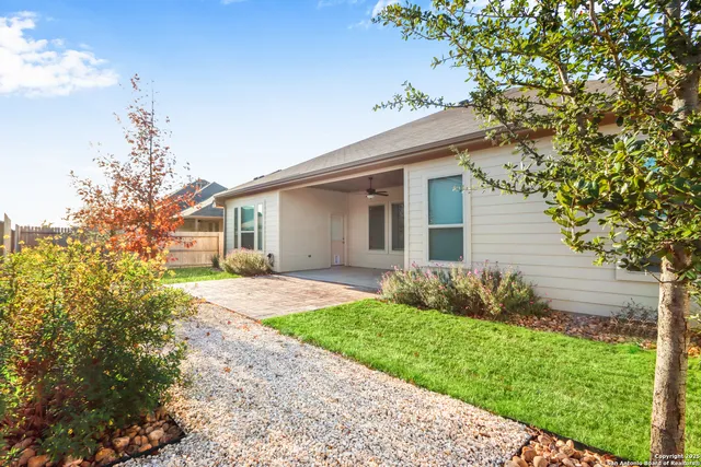 $2,750 | 2248 Meadow Way Street, New Braunfels, TX 78132