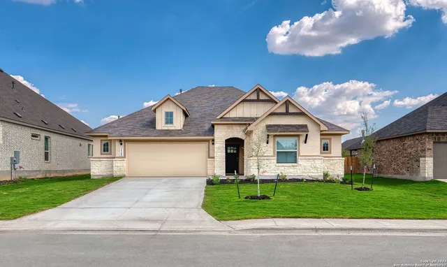 $2,750 | 2248 Meadow Way Street, New Braunfels, TX 78132