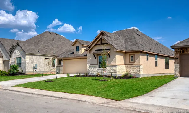 $2,750 | 2248 Meadow Way Street, New Braunfels, TX 78132