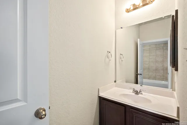 $2,750 | 2248 Meadow Way Street, New Braunfels, TX 78132