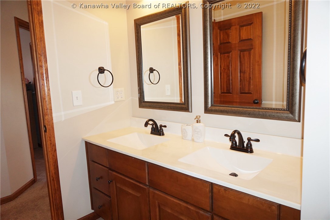 13 Waterloo Way Winfield, WV 25213 - Photo 18 of 25 Full bath with double vanities