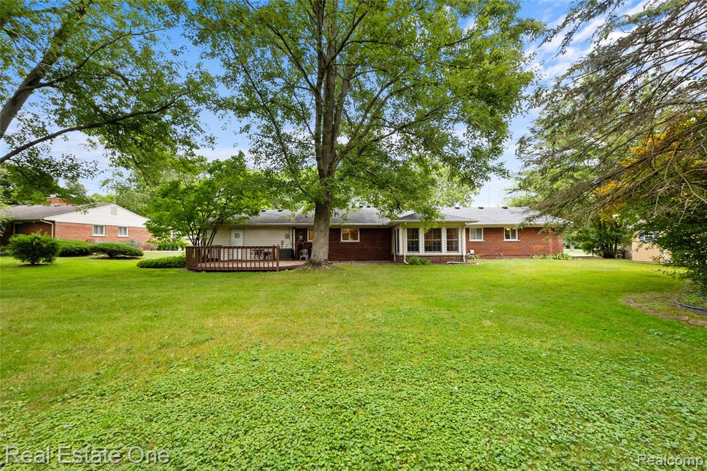 28257 New Castle Road Farmington Hills, MI 48331 - Photo 27 of 32
