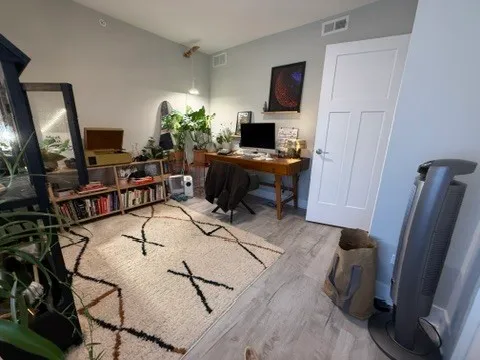 $2,285 | 1137 Oak Avenue, Unit 3W, Evanston, IL 60202
