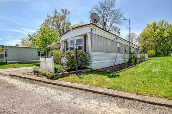 $29,500 | 112 Lakeside Way Southwest, Warren, OH 44481