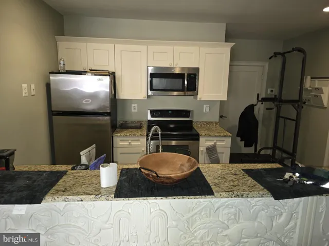 $279,900 | 201 North 8th Street, Unit 404, Philadelphia, PA 19106