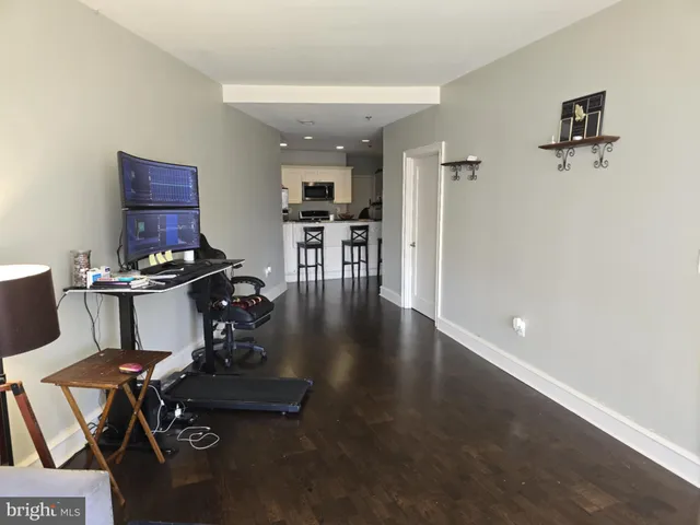 $279,900 | 201 North 8th Street, Unit 404, Philadelphia, PA 19106