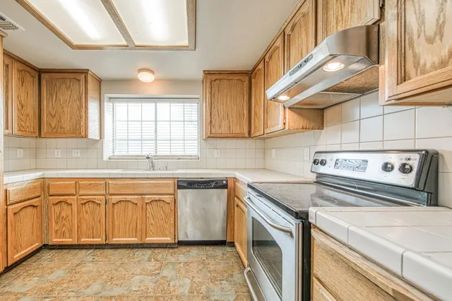 $401,000 | 2535 Sierra Avenue, Clovis, CA 93611