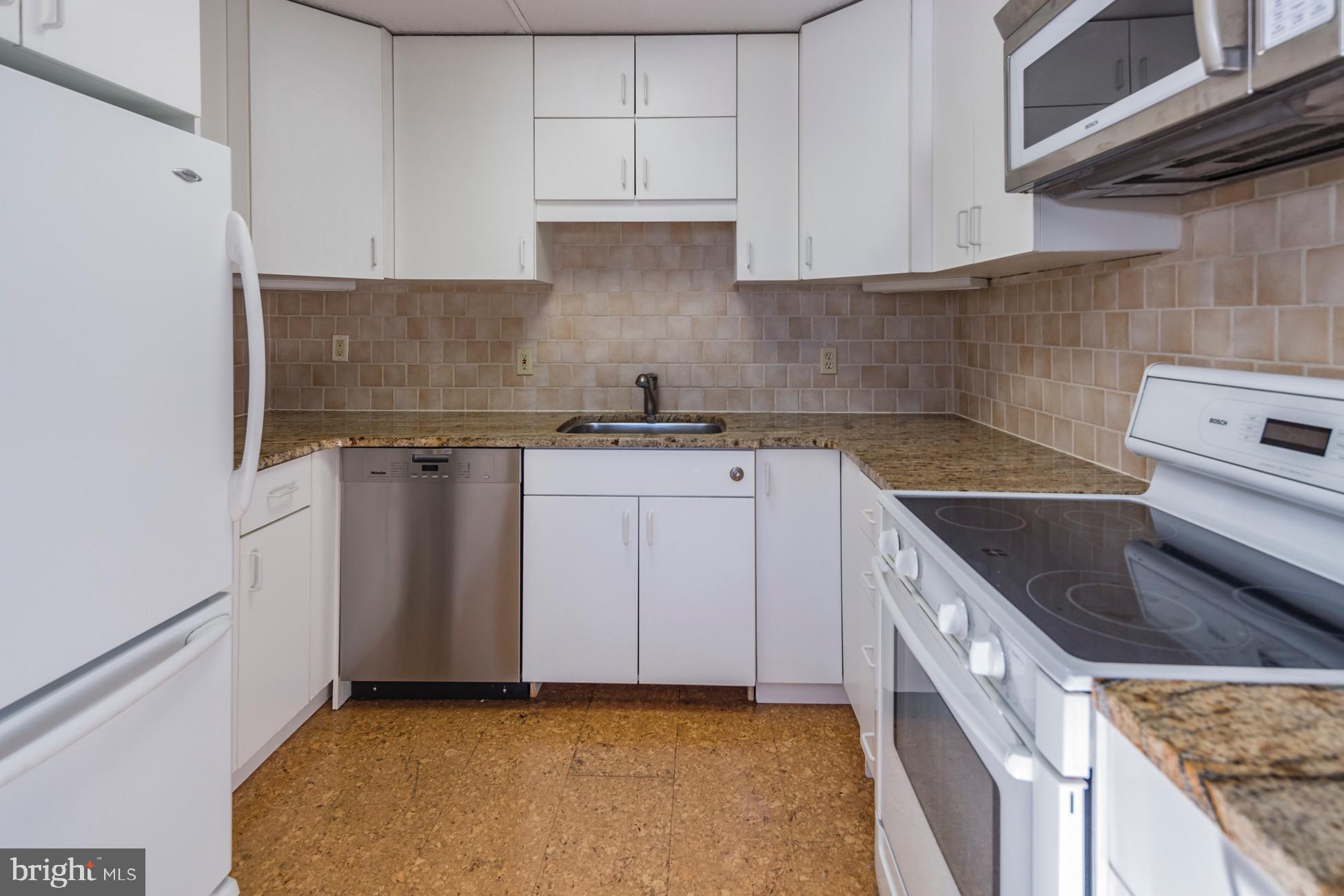 1 Markham Road, Unit 2D Princeton, NJ 08540 - Photo 15 of 25 Kitchen