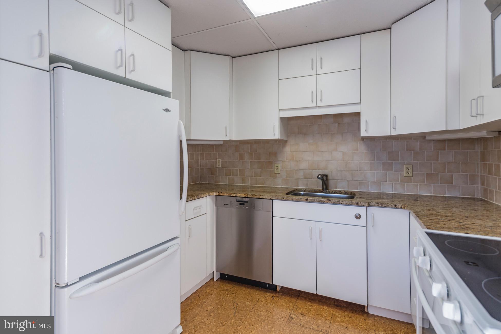 1 Markham Road, Unit 2D Princeton, NJ 08540 - Photo 16 of 25 Kitchen